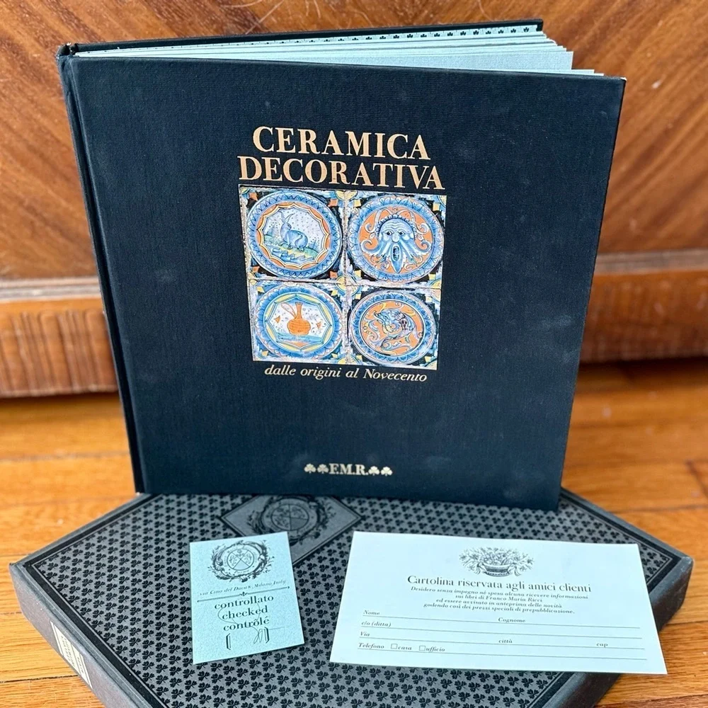 RARE Authenticated 1st Edition Ceramica Decorativa dalle origini al Novecento